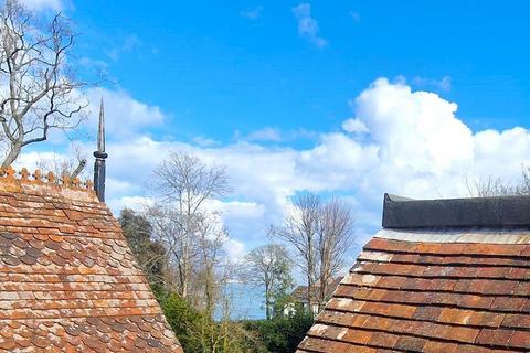 1 bedroom flat for sale, Ducie Avenue, Bembridge, Isle of Wight, PO35 5SA