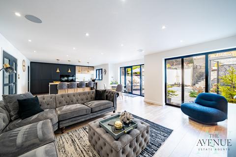 4 bedroom detached house for sale, Woodside Road, Burton Joyce, Nottingham, Nottinghamshire, NG14