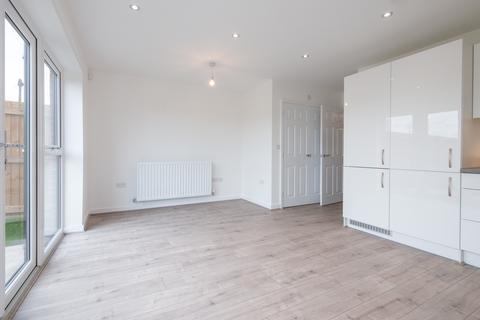 3 bedroom house to rent, at The Gateway, 25 BRICK KILN ROAD M12