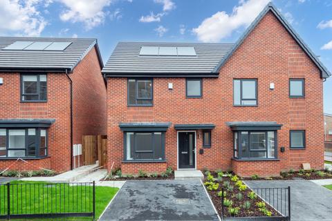 3 bedroom house to rent, at The Gateway, 21 BRICK KILN ROAD M12