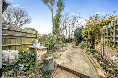 106 Canon Road, Bromley, BR1 2SP