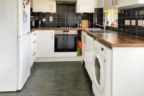 2 bedroom end of terrace house for sale, Verbena Close, Winnersh, Wokingham