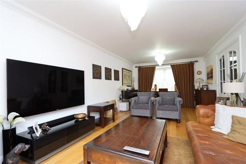 4 bedroom detached house for sale, Flynn Croft, Oxley Park, MK4