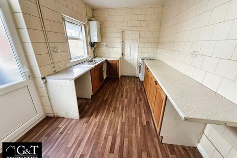 4 bedroom terraced house to rent, Adelaide Street, Brierley Hill