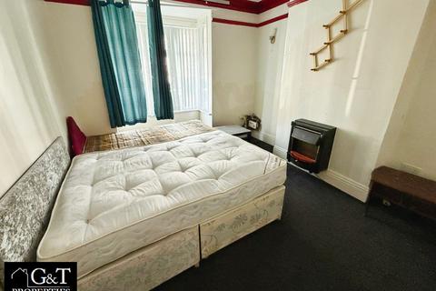 4 bedroom terraced house to rent, Adelaide Street, Brierley Hill