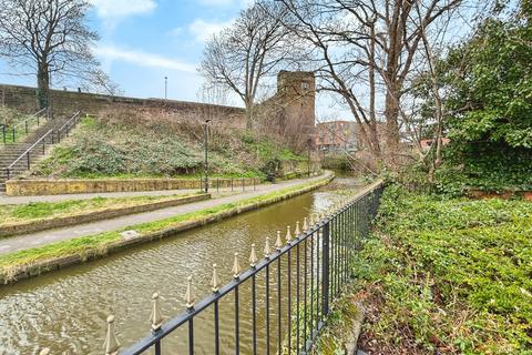 1 bedroom apartment for sale, Waterside View, Cheshire CH1