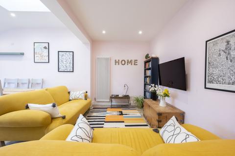undefined, The Quadrant, London SW20