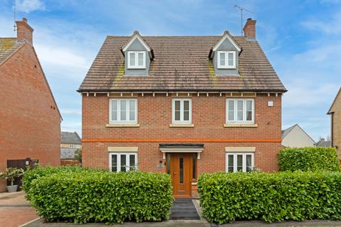 5 bedroom detached house for sale, Tyler Avenue, Dunmow CM6