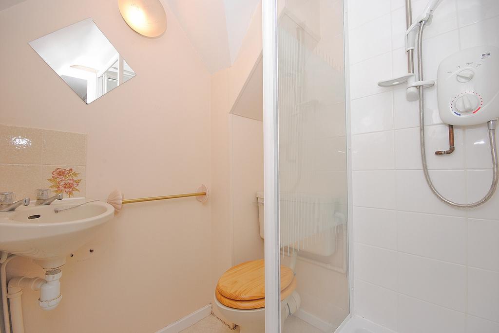 15 the mews ensuite.