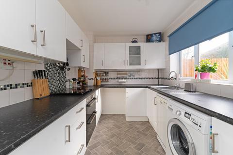 6 Cawkell Close, Stansted, CM24 8JF