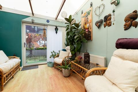 6 Cawkell Close, Stansted, CM24 8JF