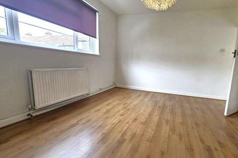 2 bedroom flat for sale, Manor Court, Manor Road