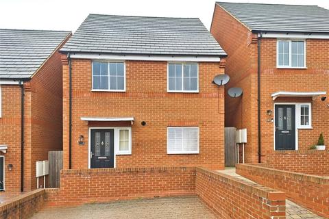 3 bedroom detached house for sale, Silverbirch Close, Nuneaton CV10