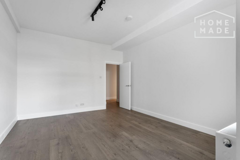 3 bedroom flat to rent, Digby Works, E9