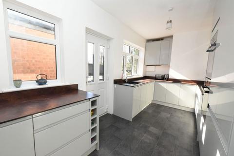 3 bedroom end of terrace house for sale, Umberslade Road, Birmingham B29