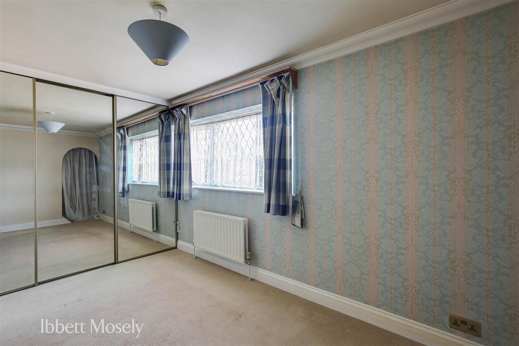 10 Bedroom One.jpg