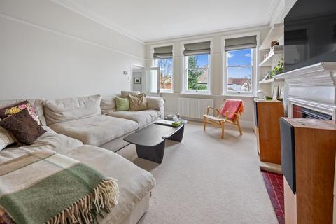 2 bedroom flat for sale, Platts Lane, Hampstead NW3
