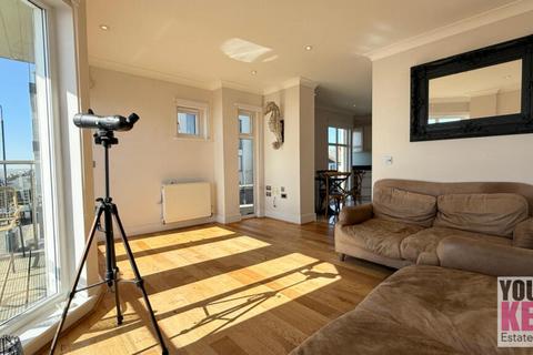 4 bedroom townhouse for sale, Four Winds Court, West Parade, Hythe, Kent CT21 6DS