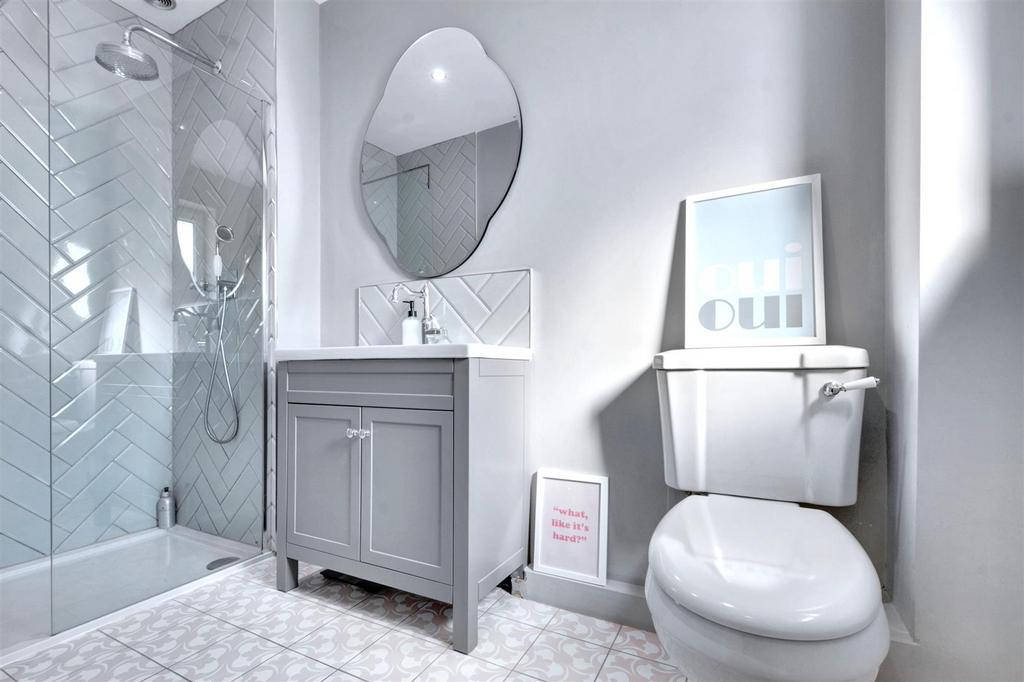 Ensuite 1.jpeg