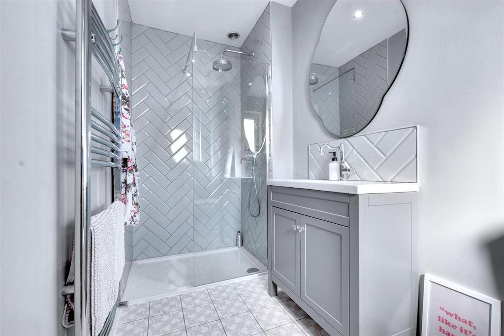 Ensuite 2.jpeg