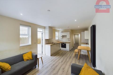 2 bedroom flat to rent, Whitchurch Road, Cardiff, CF14