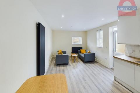 2 bedroom flat to rent, Whitchurch Road, Cardiff, CF14