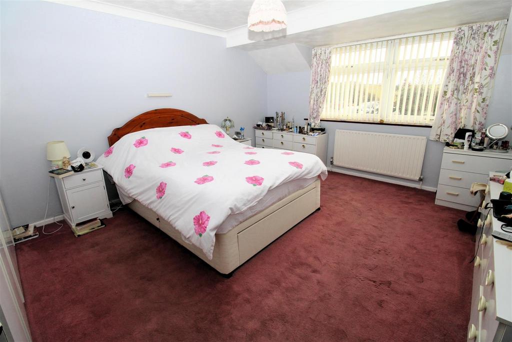 Bed 1.JPG