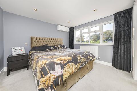 34 Strawberry Vale, Twickenham, TW1 4RU