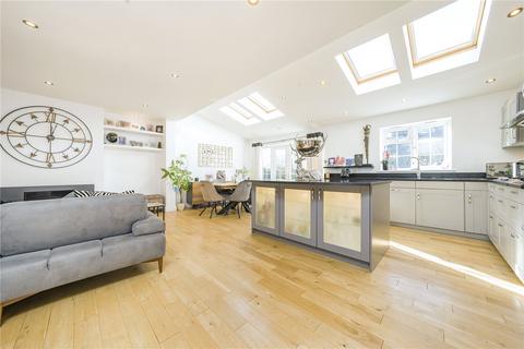 34 Strawberry Vale, Twickenham, TW1 4RU