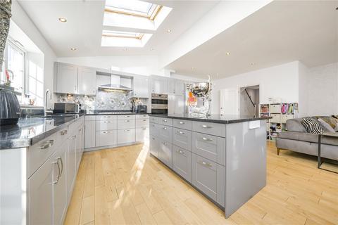 34 Strawberry Vale, Twickenham, TW1 4RU