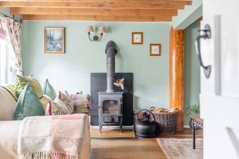 3 bedroom cottage for sale, Old Street, Newton Flotman