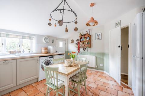 3 bedroom cottage for sale, Old Street, Newton Flotman