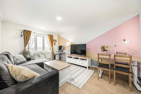 1 bedroom flat for sale, Burnt Ash Hill, London SE12