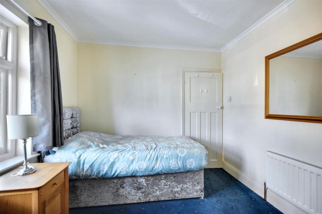 Bedroom 2 2.jpeg