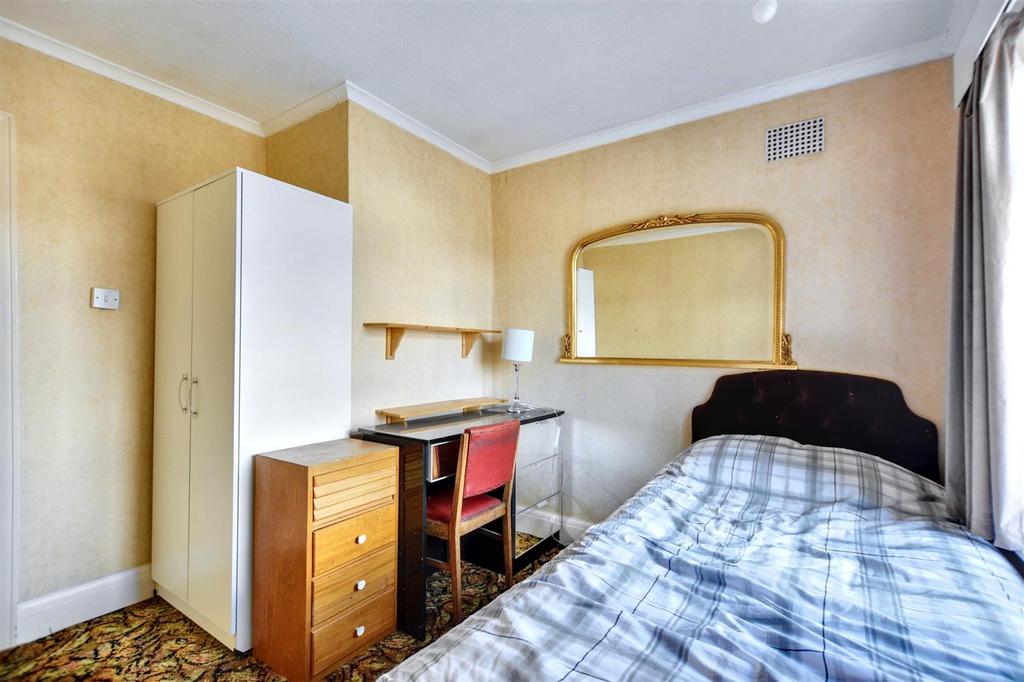 Bedroom 3 2.jpeg