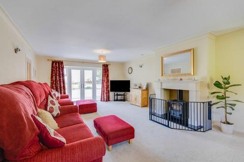 4 bedroom detached house for sale, Church Road, Bridgend, Bridgend County Borough, CF31 3AZ