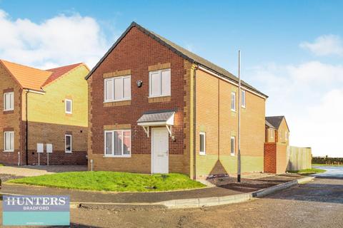 4 bedroom detached house for sale, Moorland Gardens, Tyersal Gate, Bradford, West Yorkshire, BD4 0DT