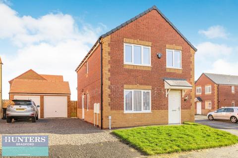 4 bedroom detached house for sale, Moorland Gardens, Tyersal Gate, Bradford, West Yorkshire, BD4 0DT