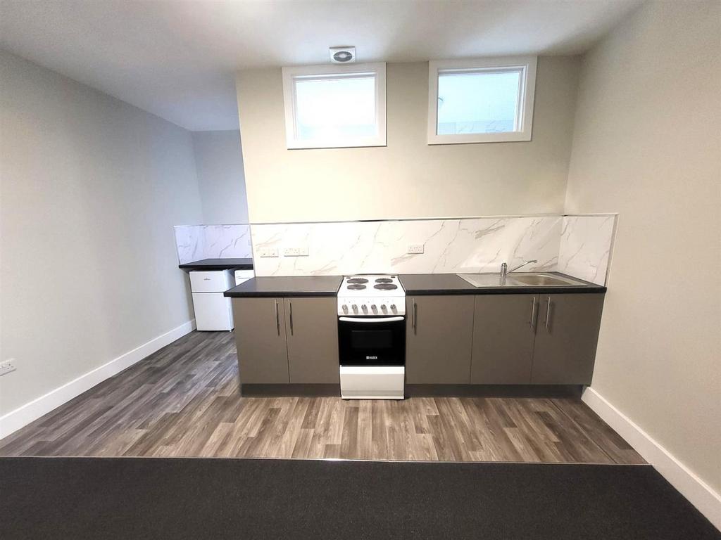 Kitchen Area Pic 1
