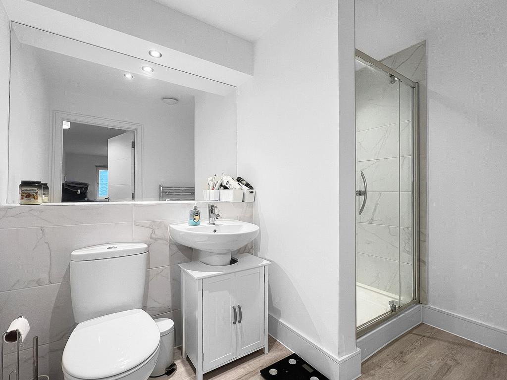 En Suite Shower Room