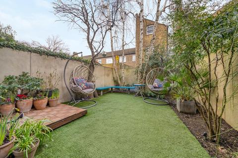 4 Solon Road, London, SW2 5UY