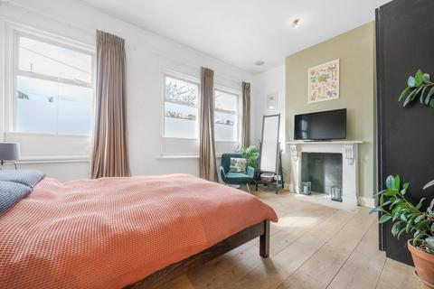 4 Solon Road, London, SW2 5UY