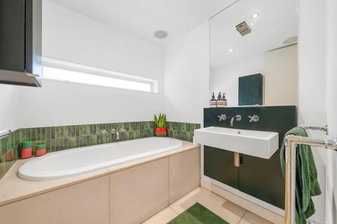 4 Solon Road, London, SW2 5UY