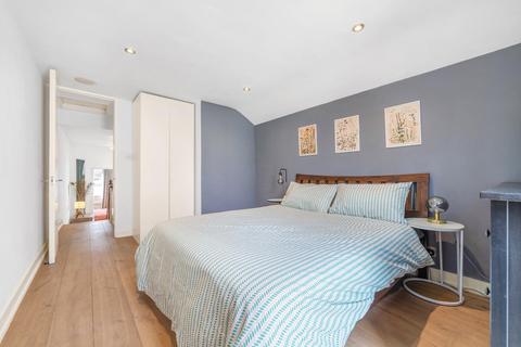 4 Solon Road, London, SW2 5UY