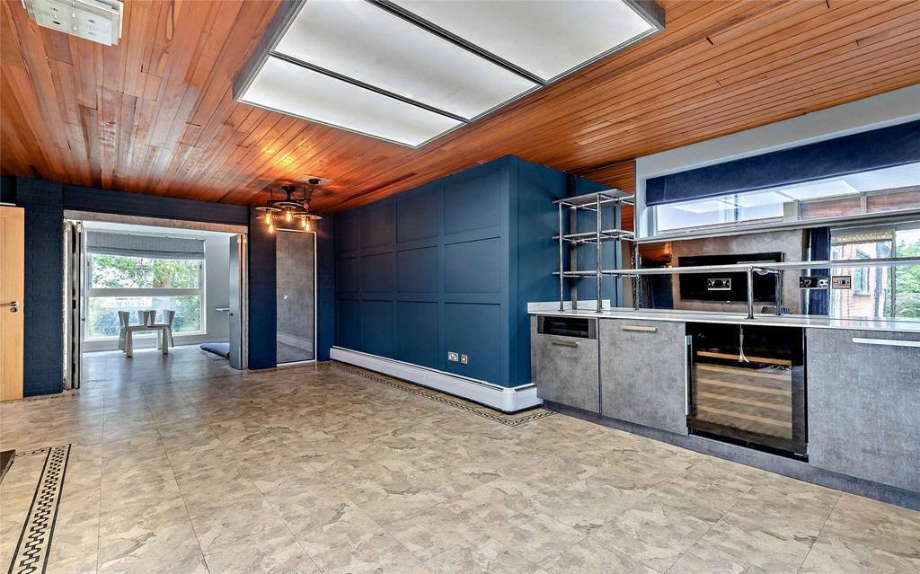 Living/Games Room