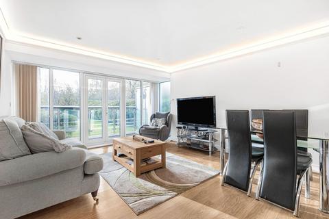 Flat 4, 2 Creswell Drive, Beckenham, BR3 3GL