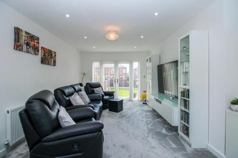 2 bedroom semi-detached bungalow for sale, Mardale Road, Dewsbury WF12