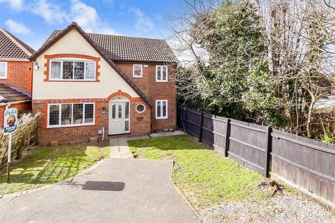 4 bedroom detached house for sale, Chatfield Way, Bradbourne Fields, East Malling, Kent