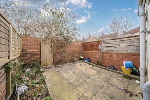 3 bedroom terraced house for sale, Eastbourne Road, Bristol BS5