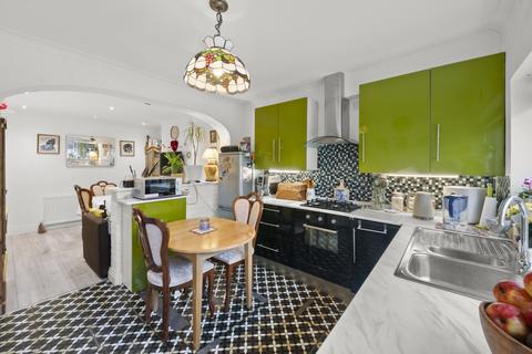 Braund Avenue, Greenford, UB6